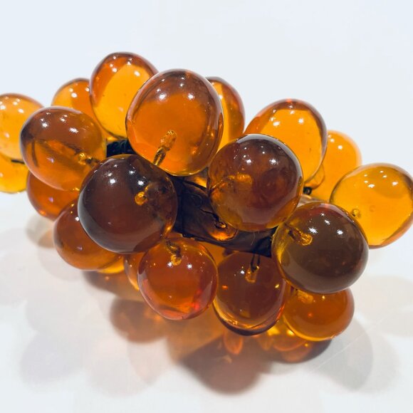 Mid Century Modern Golden Amber Lucite Grape Cluster On Drift Wood Sculpture - Picture 3 of 9